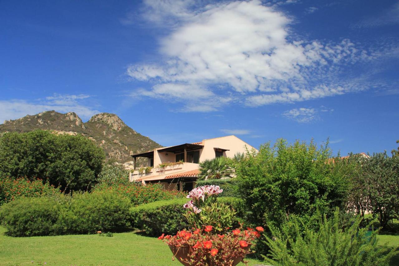 Albaruja Hotel Costa Rei Exterior photo